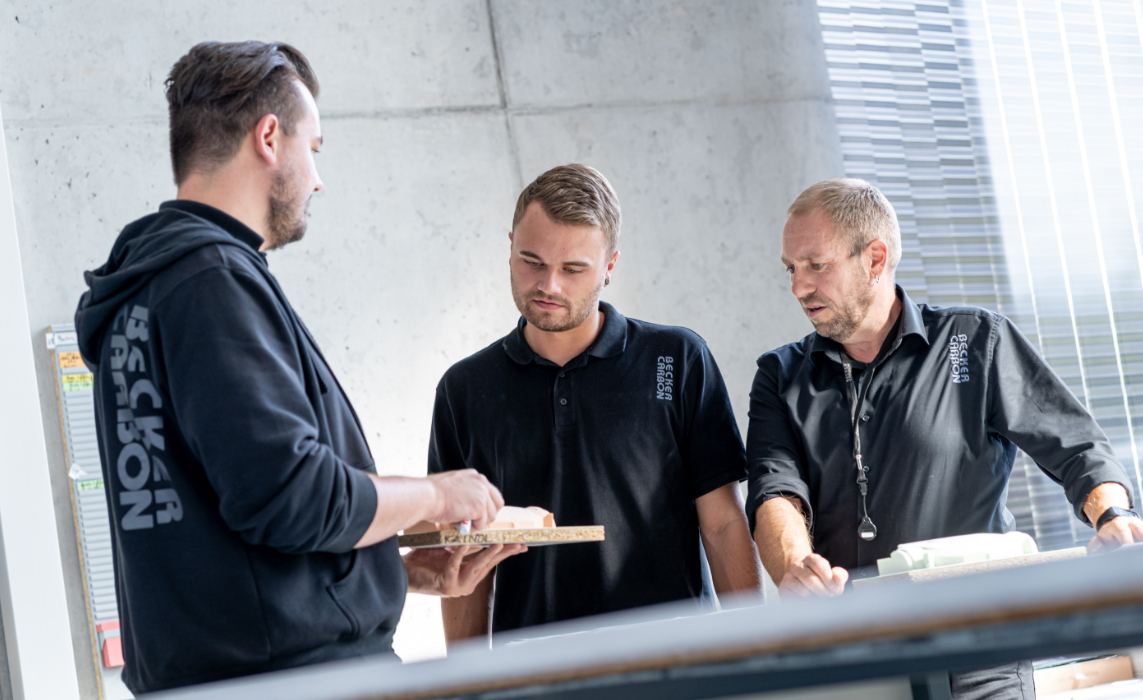 Teambesprechung bei Becker Carbon mit Philipp Grünhagen